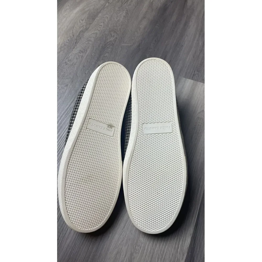 VINCE CAMUTO CHENTA WOMEN SNEAKERS FRENCH GREY COLOR SUEDE Size 8‎